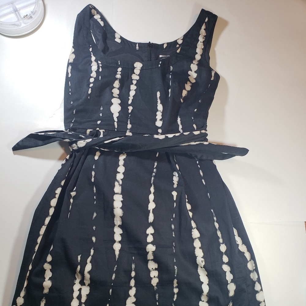 Ann Taylor dress guc sz 6 black off-white